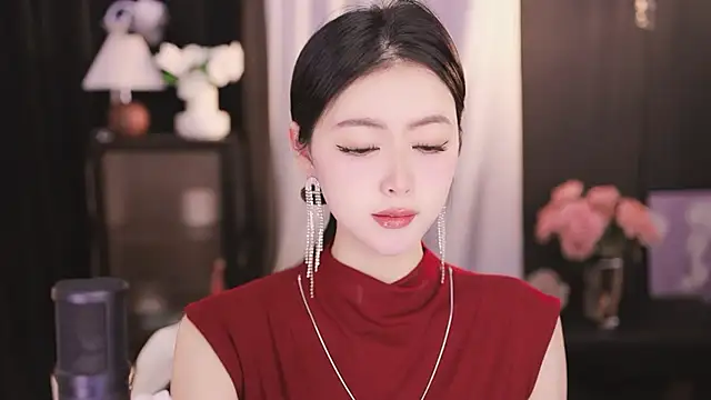 Ocean--Lili online show from 12-31-24, 12:15