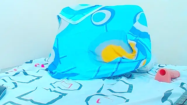 Snapshot of Camilexxx chatting on 02-13-25, 06:48 Camilexxx online show from 02-13-25, 06:48