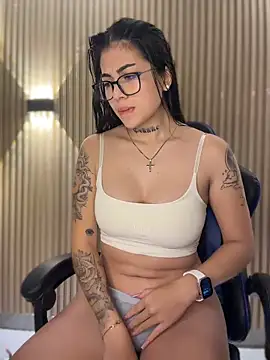 Sarasanders 4 online show from 02-17-26, 04:31