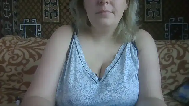 Snapshot of Diana_Britt chatting on 11-16-25, 07:58 Diana Britt online show from 11-16-25, 07:58