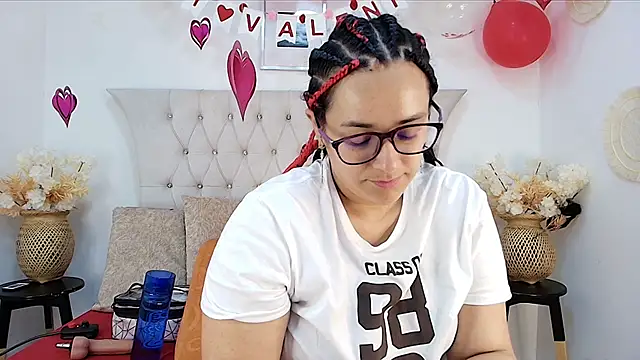 MIchelMomet online show from 02-13-25, 01:05