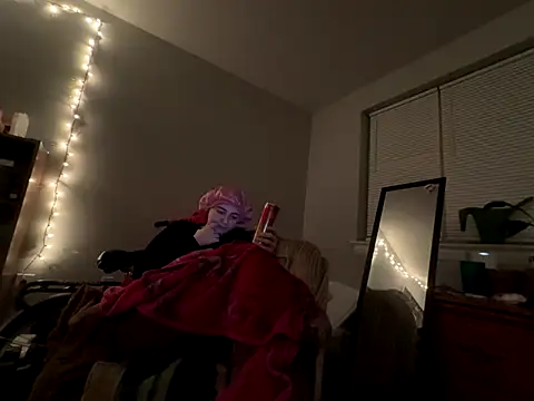 Snowbunnycake 131 online show from 11-23-25, 11:15