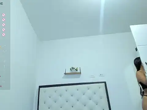 Snapshot of CuteLatinaxx chatting on 12-06-24, 12:38 CuteLatinaxx online show from 12-06-24, 12:38