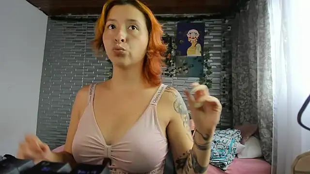 Ginger Sweetty online show from 10-27-25, 06:23