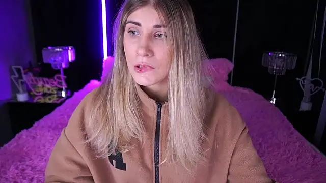 CassandraGood online show from 12-06-24, 08:05