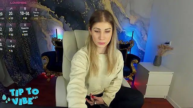 CassandraGood online show from 03-06-25, 08:27