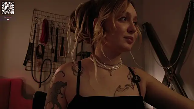 Snapshot of VortexProject chatting on 10-12-25, 01:32 VortexProject online show from 10-12-25, 01:32