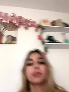 oriana zoeee online show from 11-11-25, 11:49