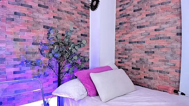 Lucy fit online show from 12-20-24, 03:36