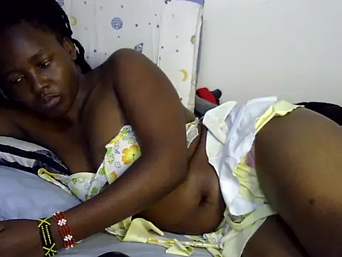 Snapshot of Sweet_ebony20 chatting on 11-15-25, 06:44 Sweet ebony20 online show from 11-15-25, 06:44