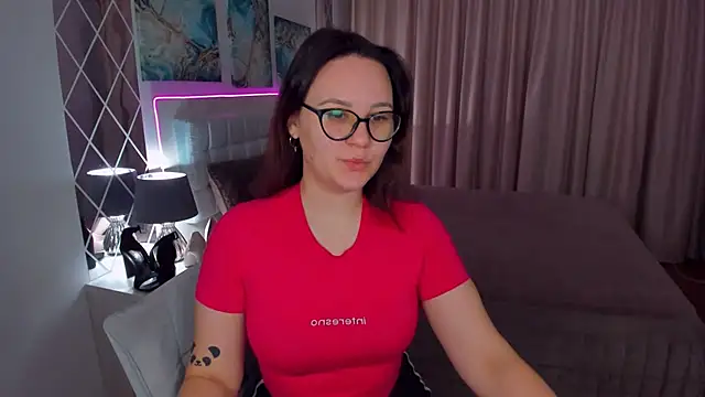 Snapshot of EsterLogan chatting on 01-24-25, 06:03 EsterLogan online show from 01-24-25, 06:03