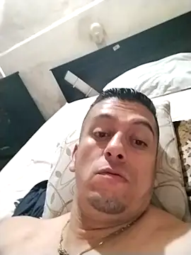 Snapshot of starplss chatting on 10-31-25, 06:47 starplss online show from 10-31-25, 06:47