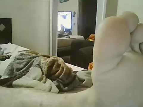 Snapshot of starplss chatting on 11-13-25, 03:05 starplss online show from 11-13-25, 03:05