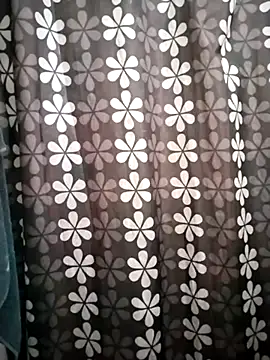 Snapshot of starplss chatting on 11-16-25, 06:24 starplss online show from 11-16-25, 06:24