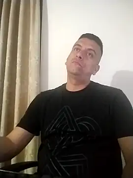 Snapshot of starplss chatting on 11-20-25, 02:23 starplss online show from 11-20-25, 02:23