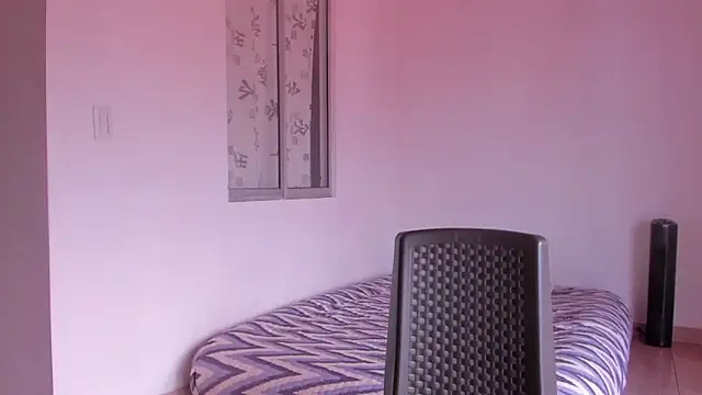 Emma lean online show from 12-18-25, 04:02