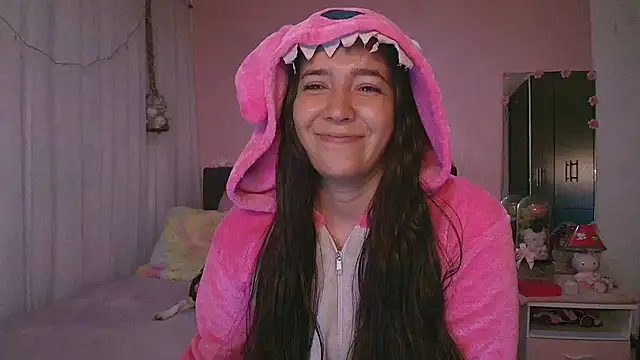 Snapshot of Foxy_Megan chatting on 11-27-25, 08:44 Foxy Megan online show from 11-27-25, 08:44