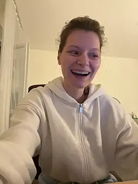 MaryHiggins online show from 10-14-25, 03:35