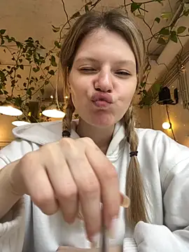 MaryHiggins online show from 10-30-25, 11:22