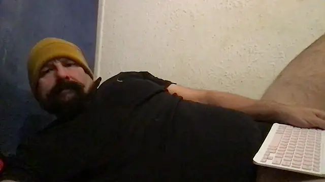 Snapshot of madmaxmiami chatting on 11-14-25, 06:01 madmaxmiami online show from 11-14-25, 06:01