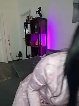 LexiCoco online show from 10-05-25, 07:50