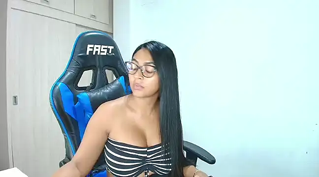 sophiax-x online show from 12-16-24, 01:00