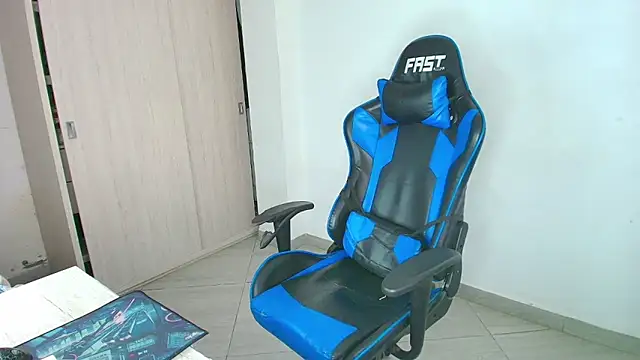 sophiax-x online show from 01-30-25, 08:53