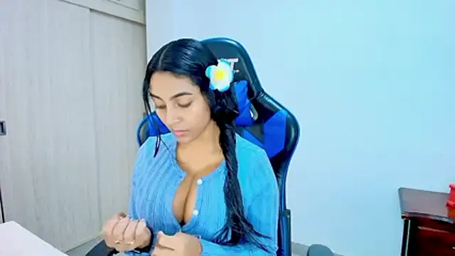 sophiax-x online show from 12-17-25, 06:25