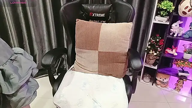 Yuki-yio online show from 04-04-26, 01:26