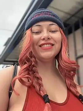 seraphine23 online show from 02-05-25, 06:04