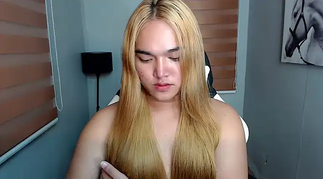 Snapshot of MoaningKylie chatting on 02-02-25, 11:11 MoaningKylie online show from 02-02-25, 11:11