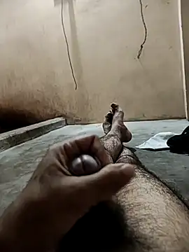 Snapshot of indiangayforyouth chatting on 01-18-25, 06:10 indiangayforyouth online show from 01-18-25, 06:10