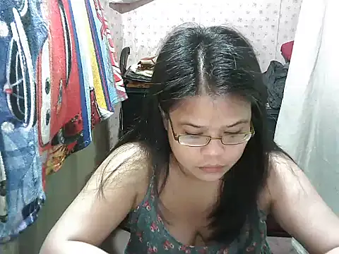 abiemayhottiey online show from 10-28-25, 11:40