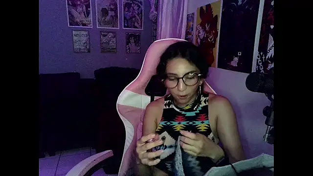 Snapshot of Abysparadise chatting on 09-27-25, 02:27 Abysparadise online show from 09-27-25, 02:27