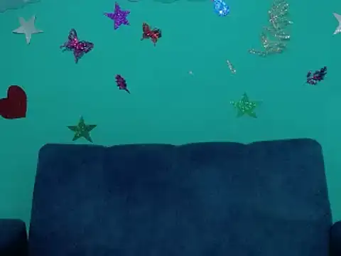 Snapshot of sirena_15 chatting on 12-18-24, 05:48 sirena 15 online show from 12-18-24, 05:48