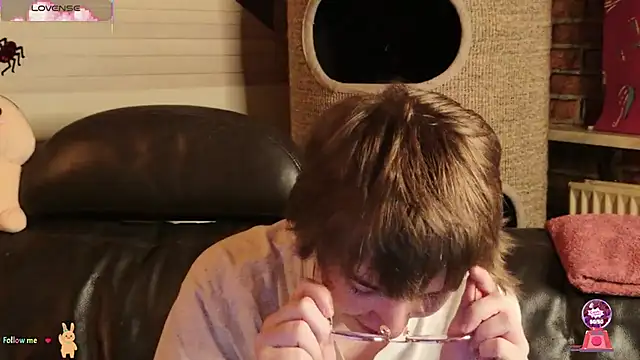 Snapshot of GamerGirl_Eve chatting on 10-26-25, 07:09 GamerGirl Eve online show from 10-26-25, 07:09