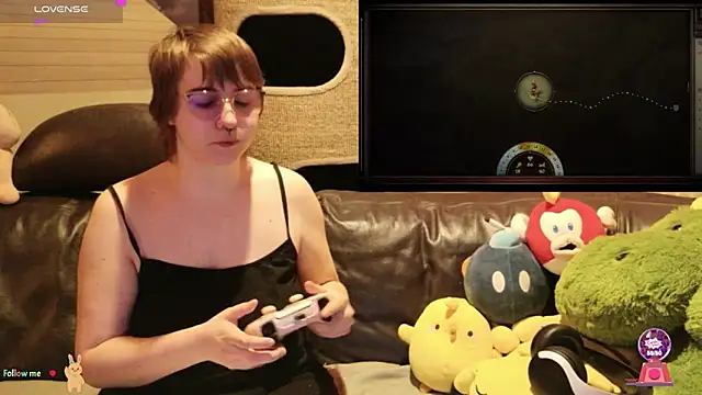 Snapshot of GamerGirl_Eve chatting on 11-02-25, 07:05 GamerGirl Eve online show from 11-02-25, 07:05