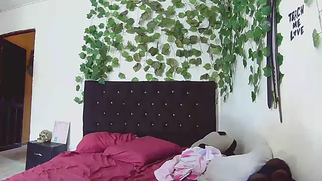 caribbeanlover1 online show from 11-01-25, 03:03