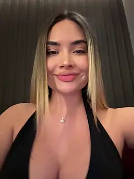 AnaCarrera online show from 11-17-25, 07:41