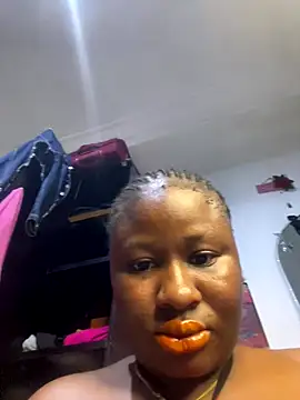 Snapshot of catty3232 chatting on 10-28-25, 06:21 catty3232 online show from 10-28-25, 06:21