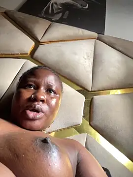 Snapshot of catty3232 chatting on 11-27-25, 12:18 catty3232 online show from 11-27-25, 12:18