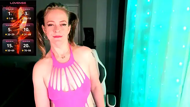 britteebee online show from 10-08-25, 09:40