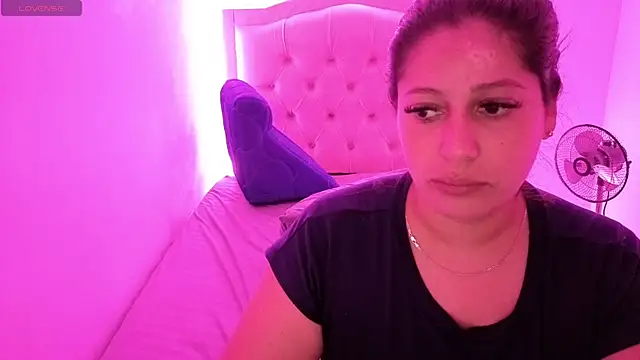 Nazlyy30 online show from 10-04-25, 05:38