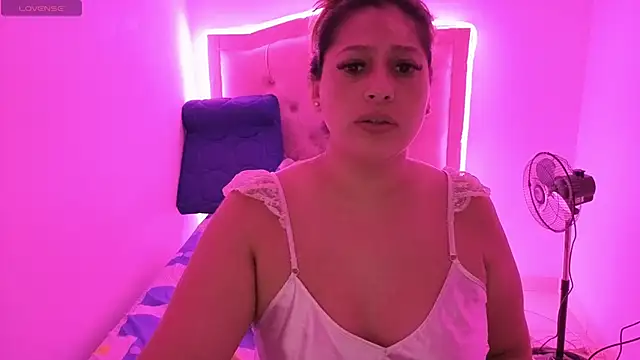 Nazlyy30 online show from 10-06-25, 07:28