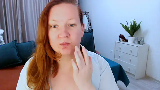 GoddessLara online show from 10-02-25, 06:04