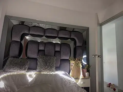 DulceLenns online show from 01-06-25, 09:43