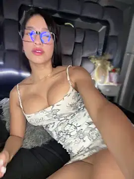 DulceLenns online show from 02-03-25, 05:46