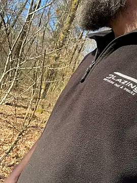 Snapshot of jim470 chatting on 03-18-25, 02:04 jim470 online show from 03-18-25, 02:04