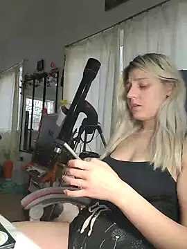 ScarletCallings420 online show from 02-21-25, 06:15