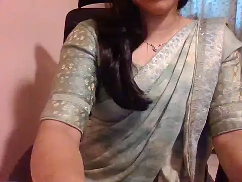 Snapshot of Pinky_4 chatting on 02-02-25, 10:13 Pinky 4 online show from 02-02-25, 10:13